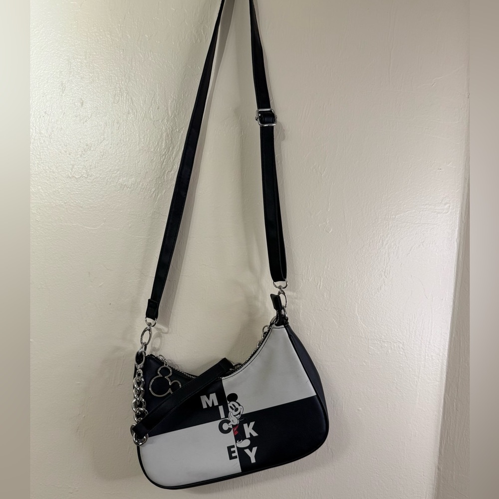 Chic Black and White Shoulder Bag